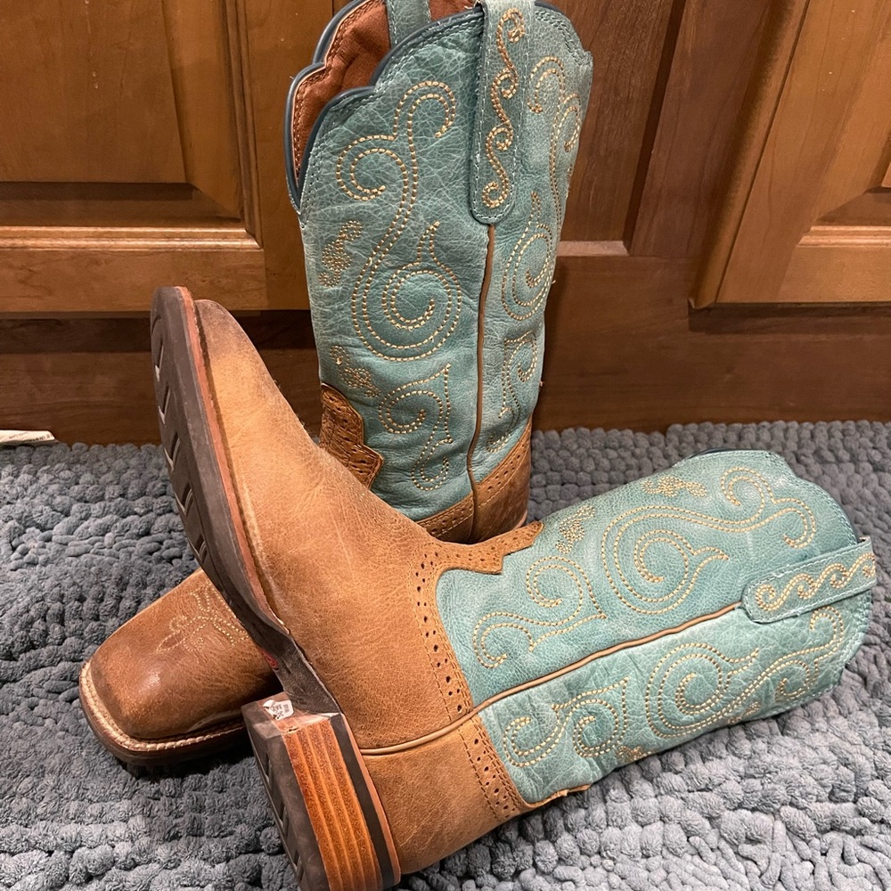 Justin Cowboy Boots
